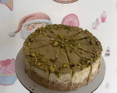 Роденденска торта за возрасни со Ф'стак