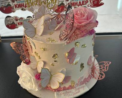 Роденденска торта за девојчиња